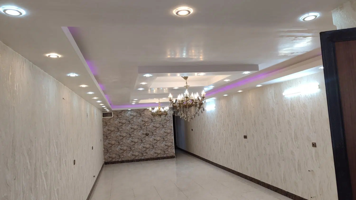۱۲۵ متر دو خواب بر خیابان اصفهانی