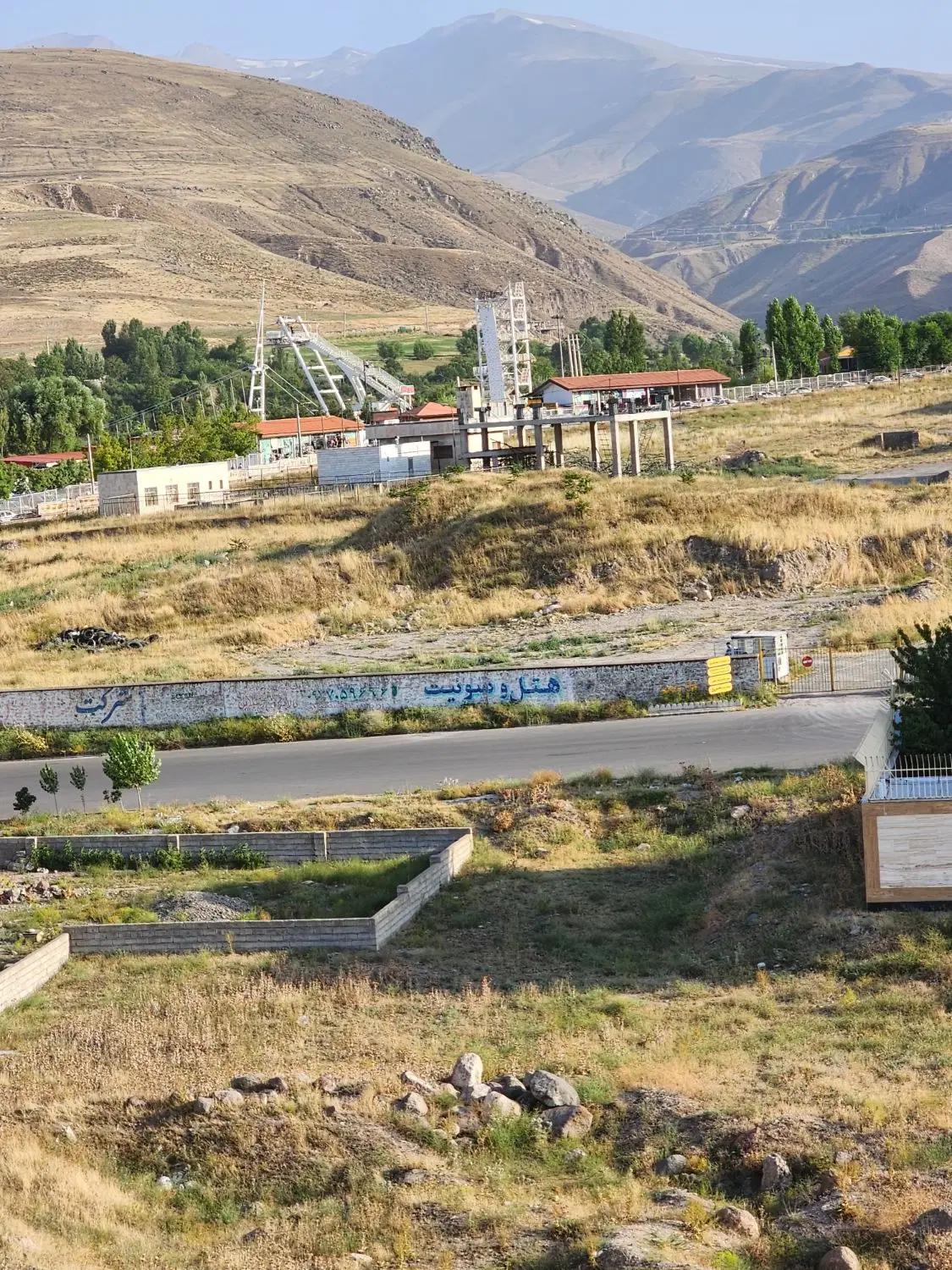زمین در موئیل