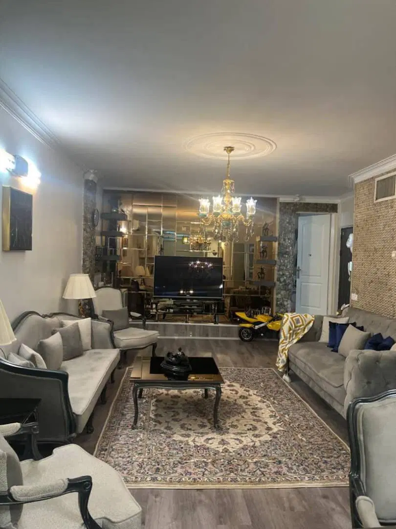 ۸۵متر غربی ها با پارکینگ انباری