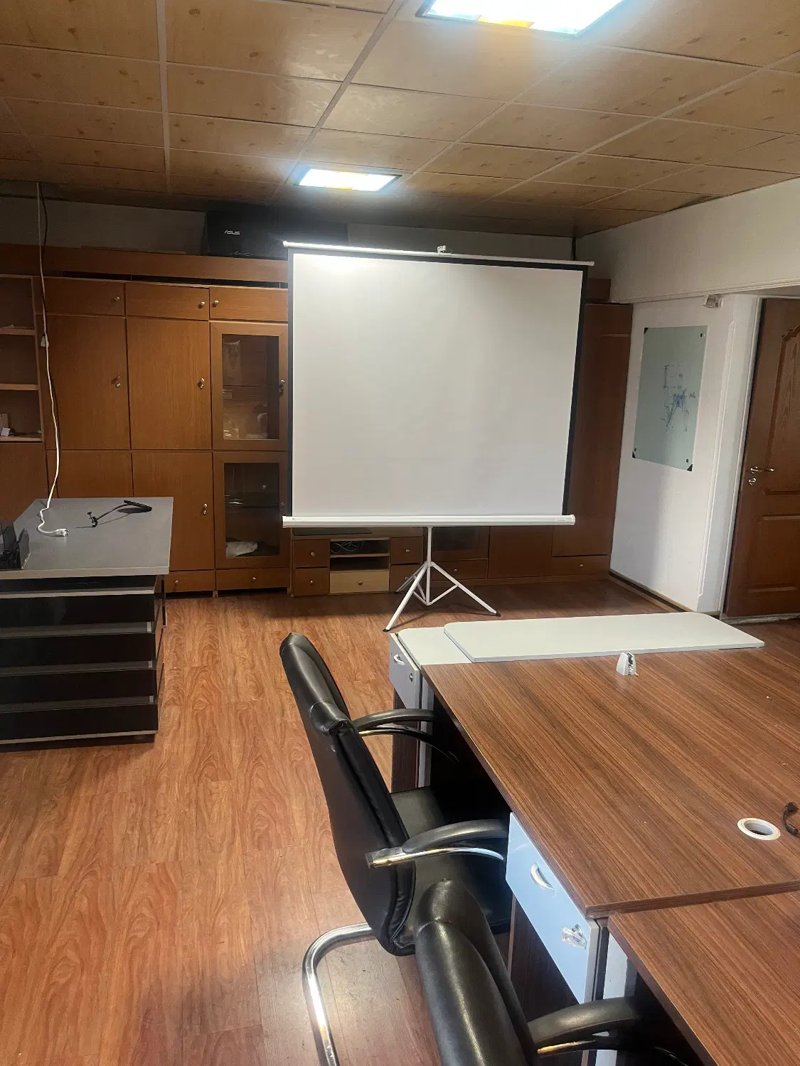 اجاره اتاق  بزرگ از دفتر کار