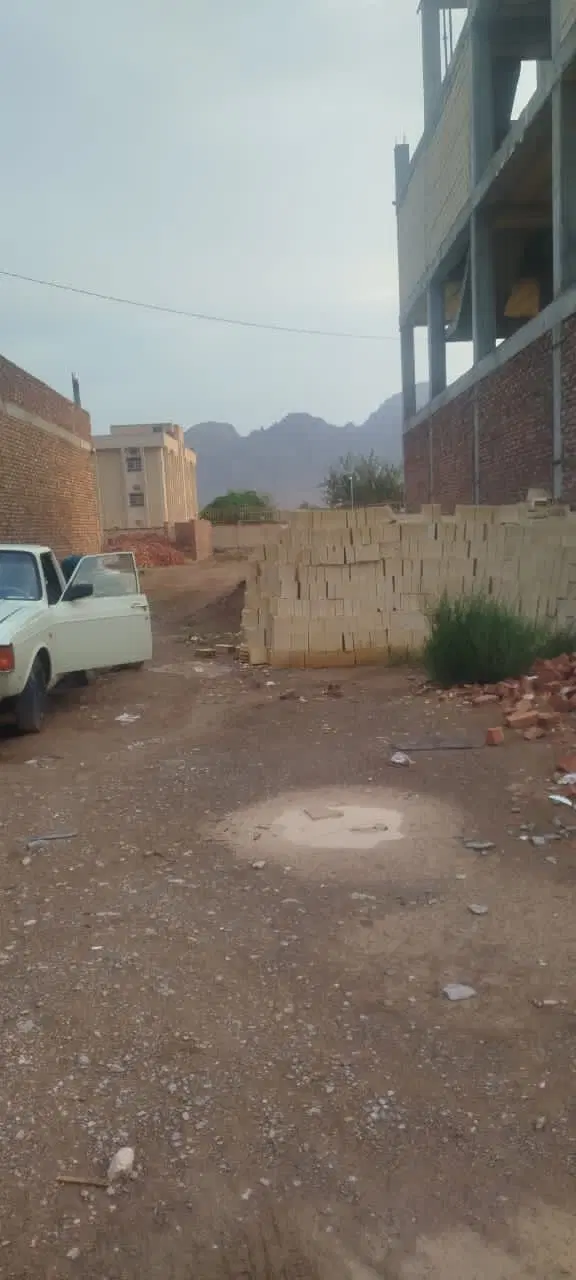 زمین جنب دادگستری
