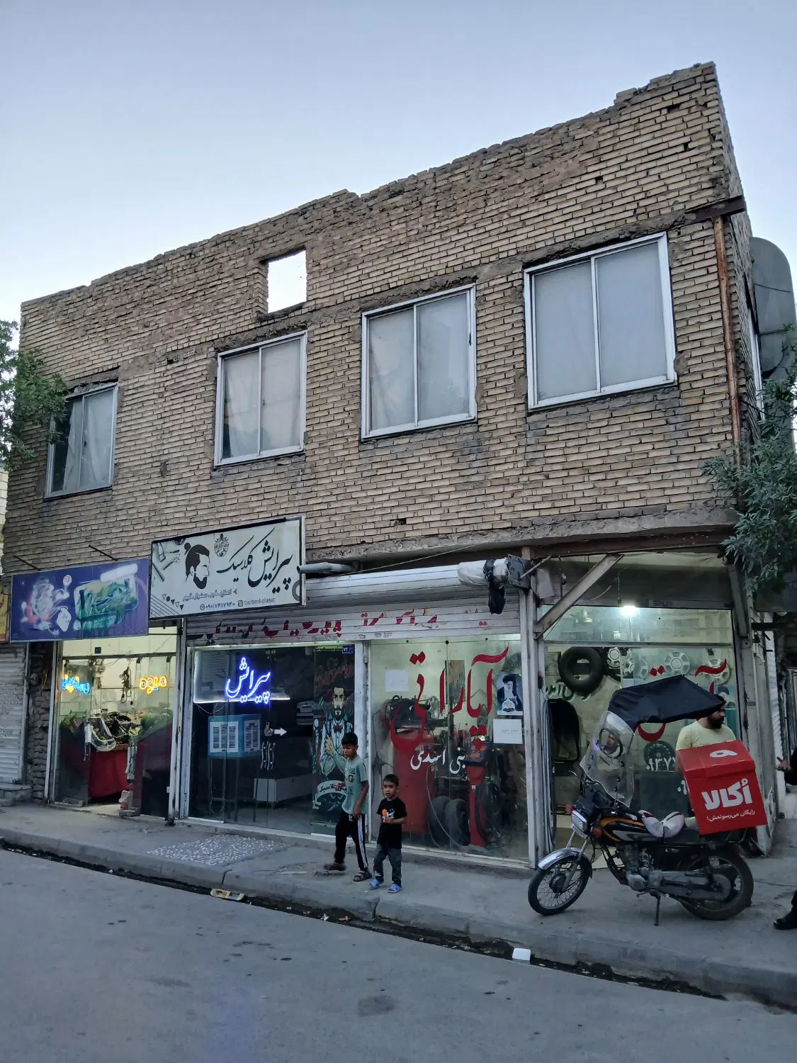 ویلایی دربست دوطبقه ۱۱۵ متری دونبش توس ۶۷
