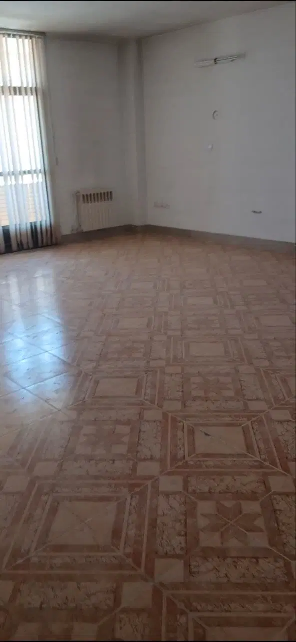 منزل ویلایی ۲ طبقه ۲۰۰ متر زمین شهرک زاینده‌رود