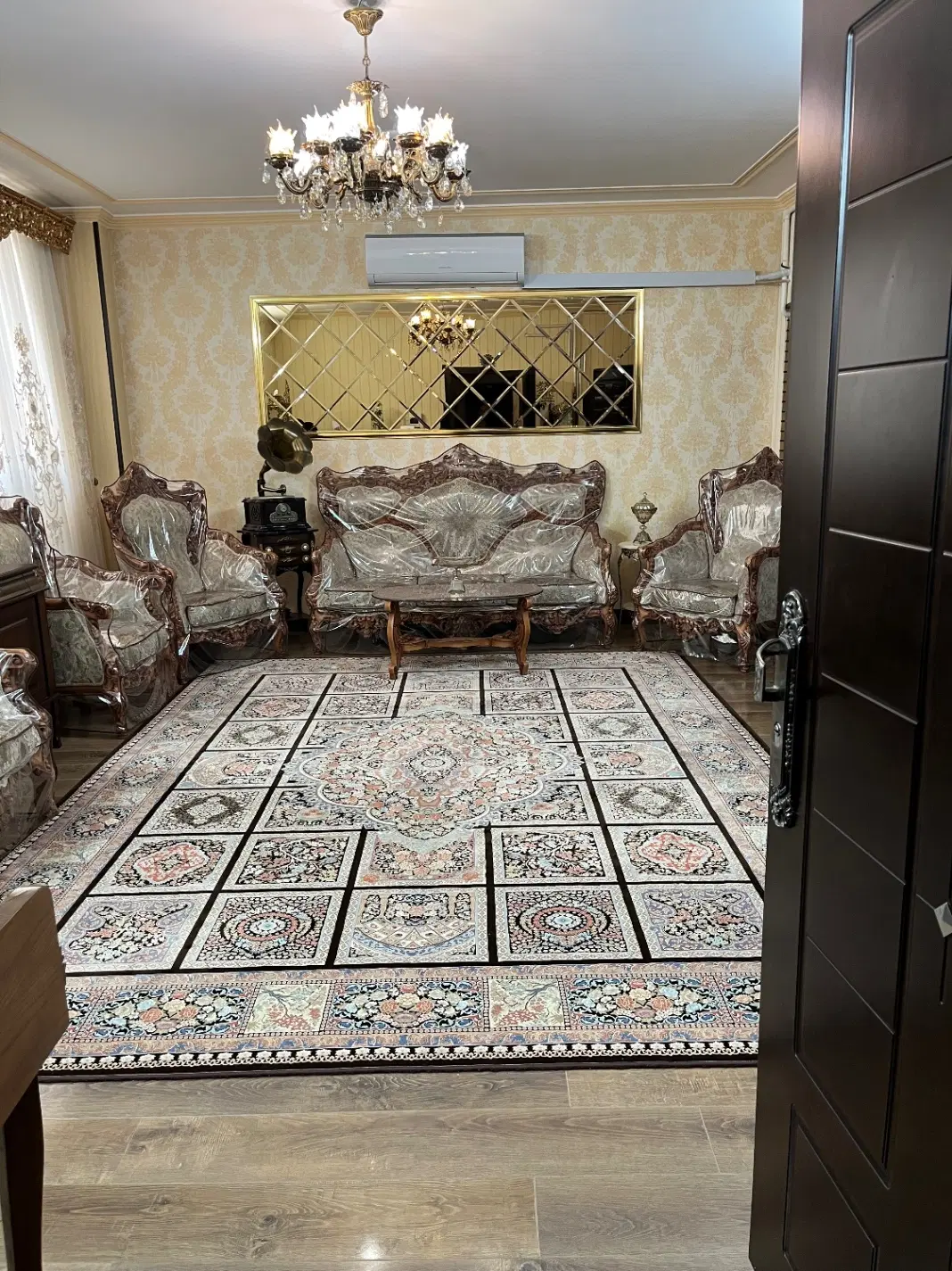 آپارتمان ۹۰ متری فول امکانات
