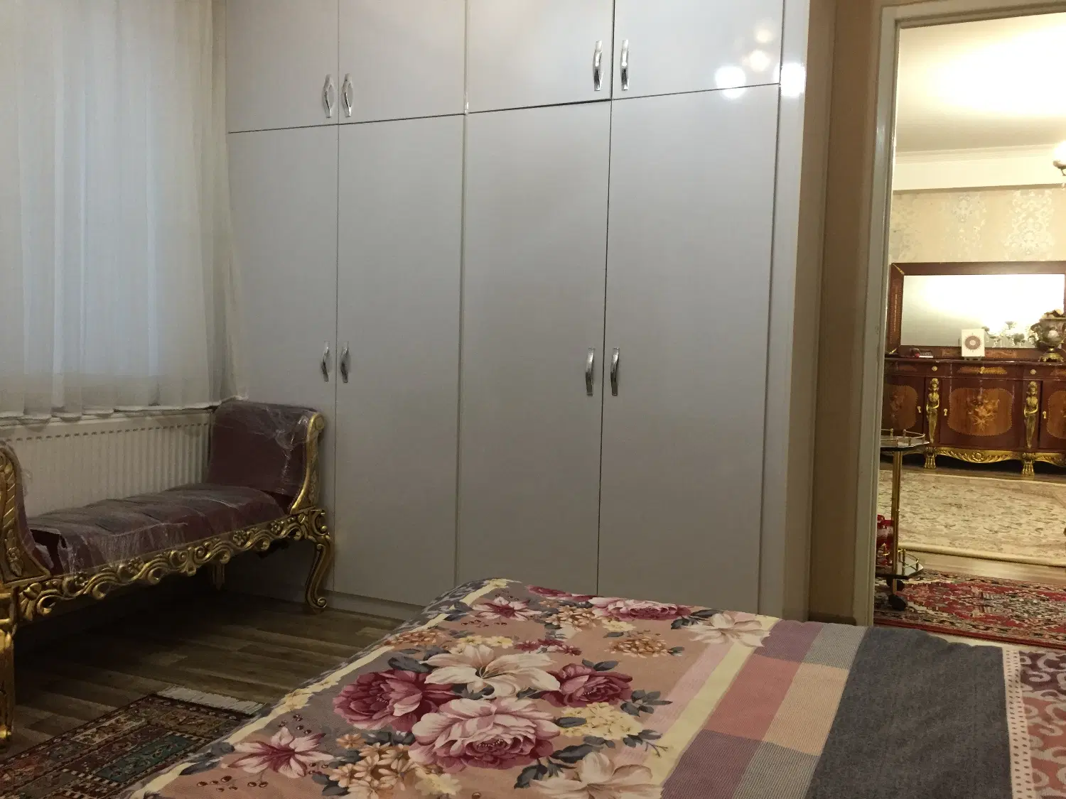 آپارتمان در رسالت کوی شهید رجایی