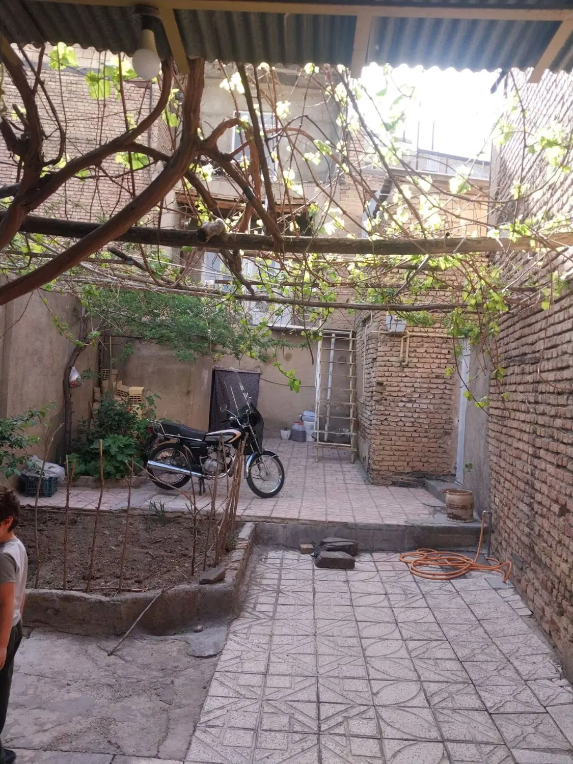 خانه حیاط دار دره مرادبیگ