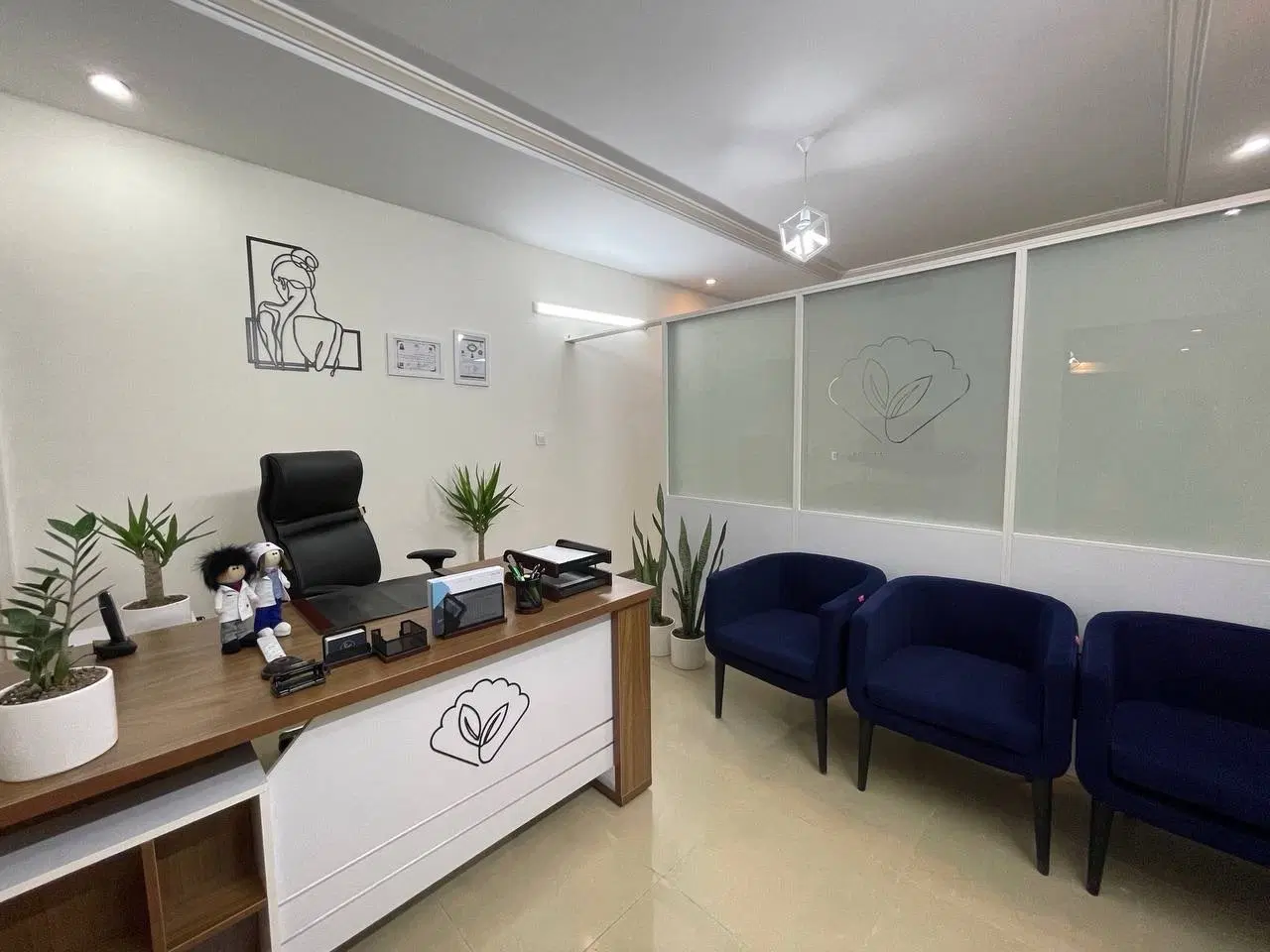 مطب زیبایی در برج یادمان
