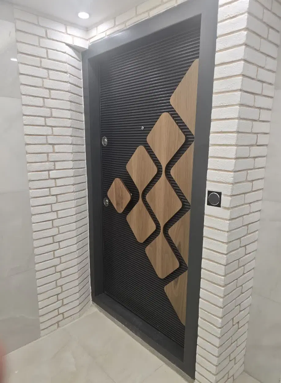 بلوار احمدی روشن روبروی دانشگاه بوعلی