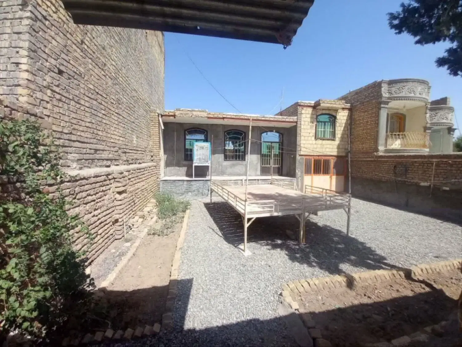 خانه ی اجاره ای در خزاق