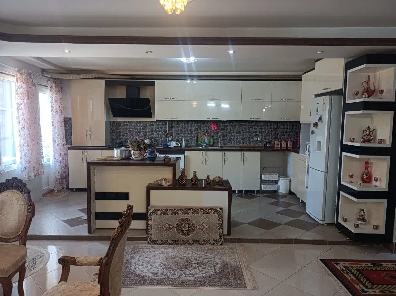 آپارتمان ۱۲۱متر ۱۷ شهریور آبشار