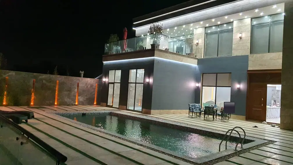 ویلایی دربست فول بازسازی_استخر حیاط..