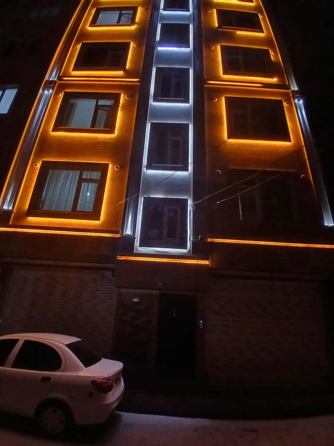 جنوبی دو کله دوطرف نور میدان غربا بهارستان سوم
