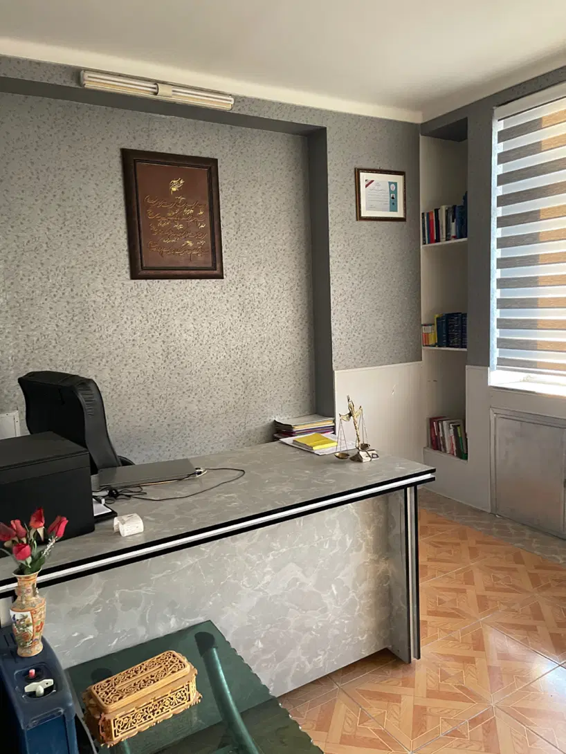 واحد خدماتی ۱۰۰ متری در علی‌آباد کنار پل
