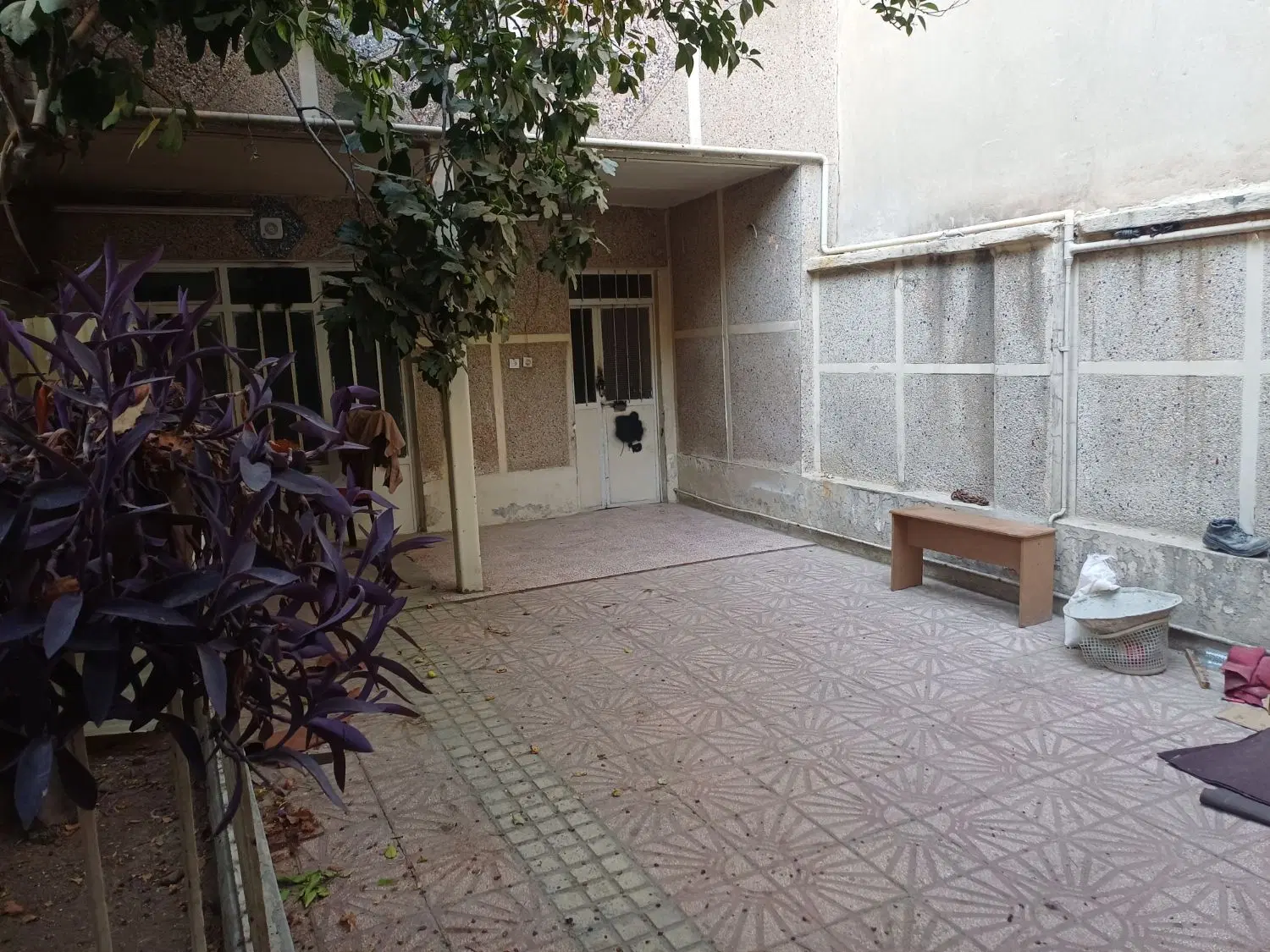 خانه کلنگی دربست دو و نیم طبقه