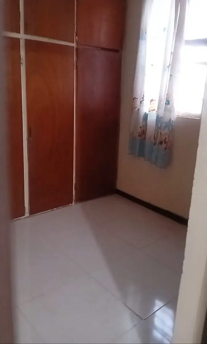 آپارتمان چهار واحده خ خادم