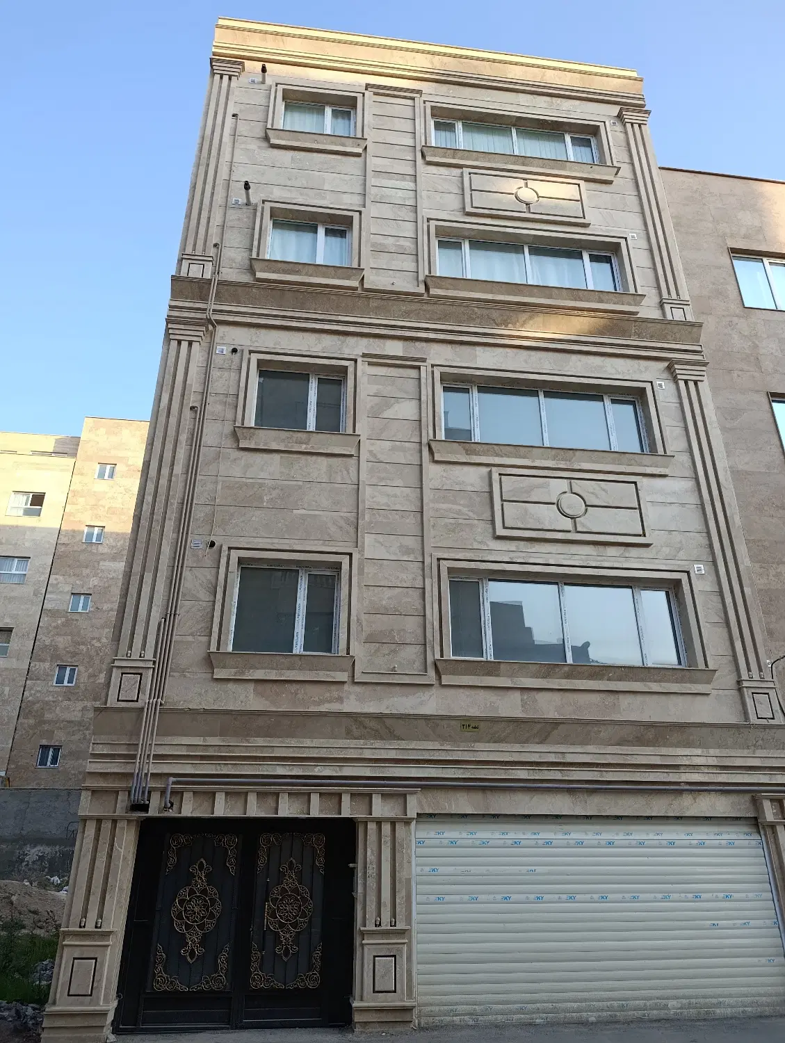 فروش واحد ۱۰۰ متری شهرک کوثر بلوک ۸