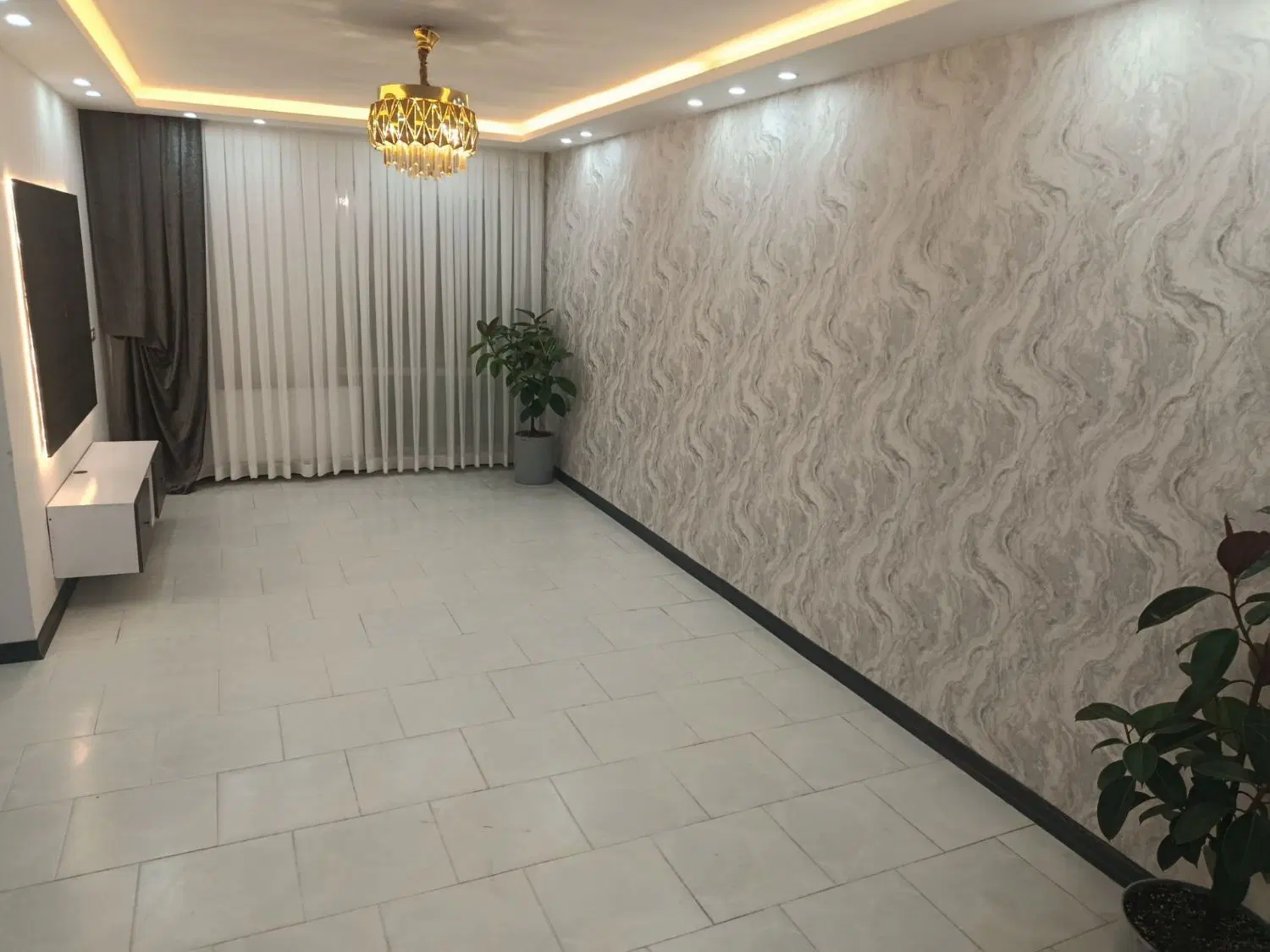 واحد مسکونی واقع در خیابان امام خمینی ۶۲