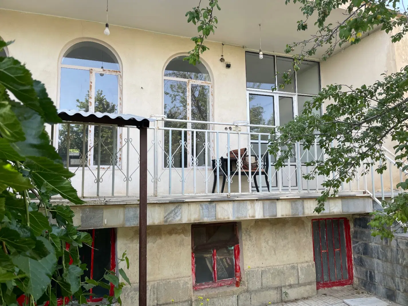 خانه ویلایی با پروانه ساخت ۵ طبقه