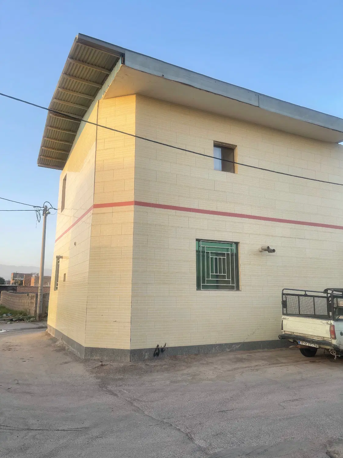خانه دو طبقه ۴ قصبی حیاط دار