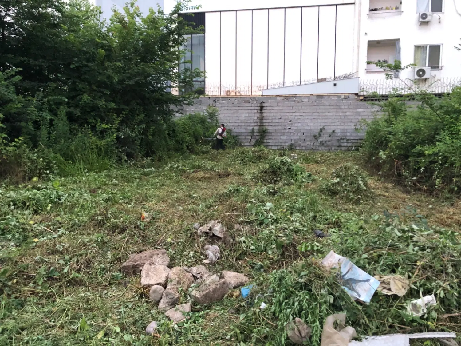 زمین ۱۷۰ متری تک برگ سند مسکونی