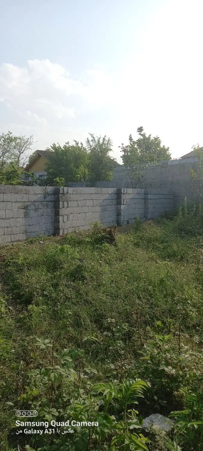 فروش ۳۰۰ متر زمین با ۲۰۰ متر پروانه ساخت.