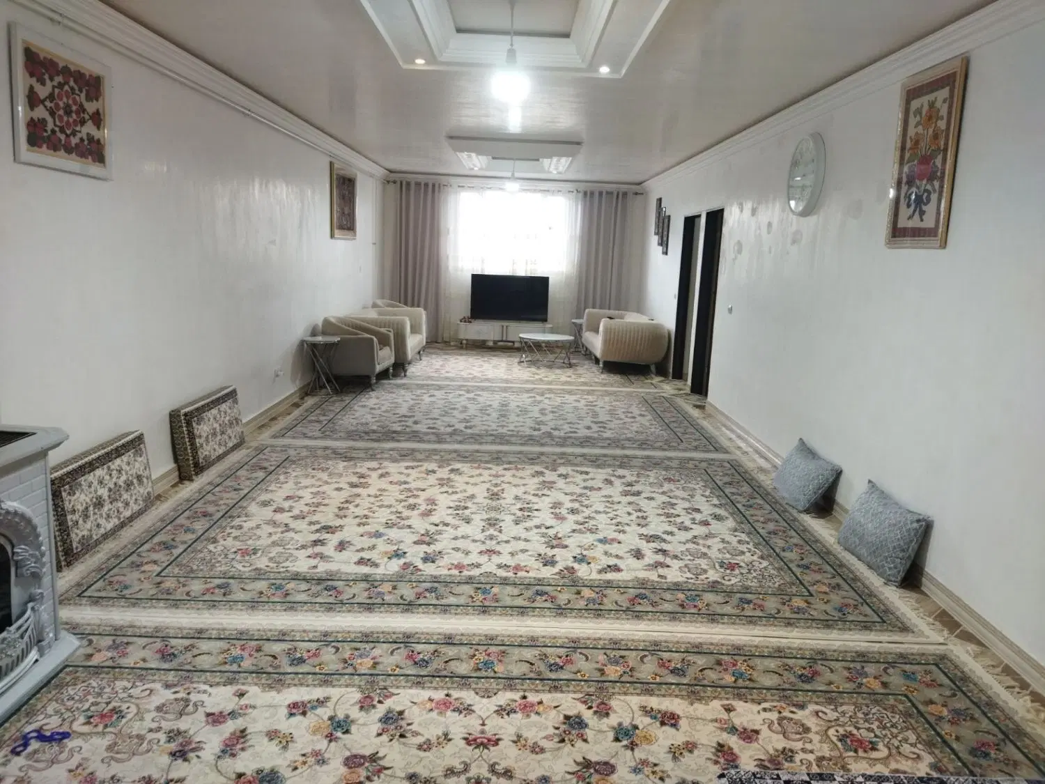 خانه ویلایی در باغ سالاری به قیمت آگهی توجه نکنید