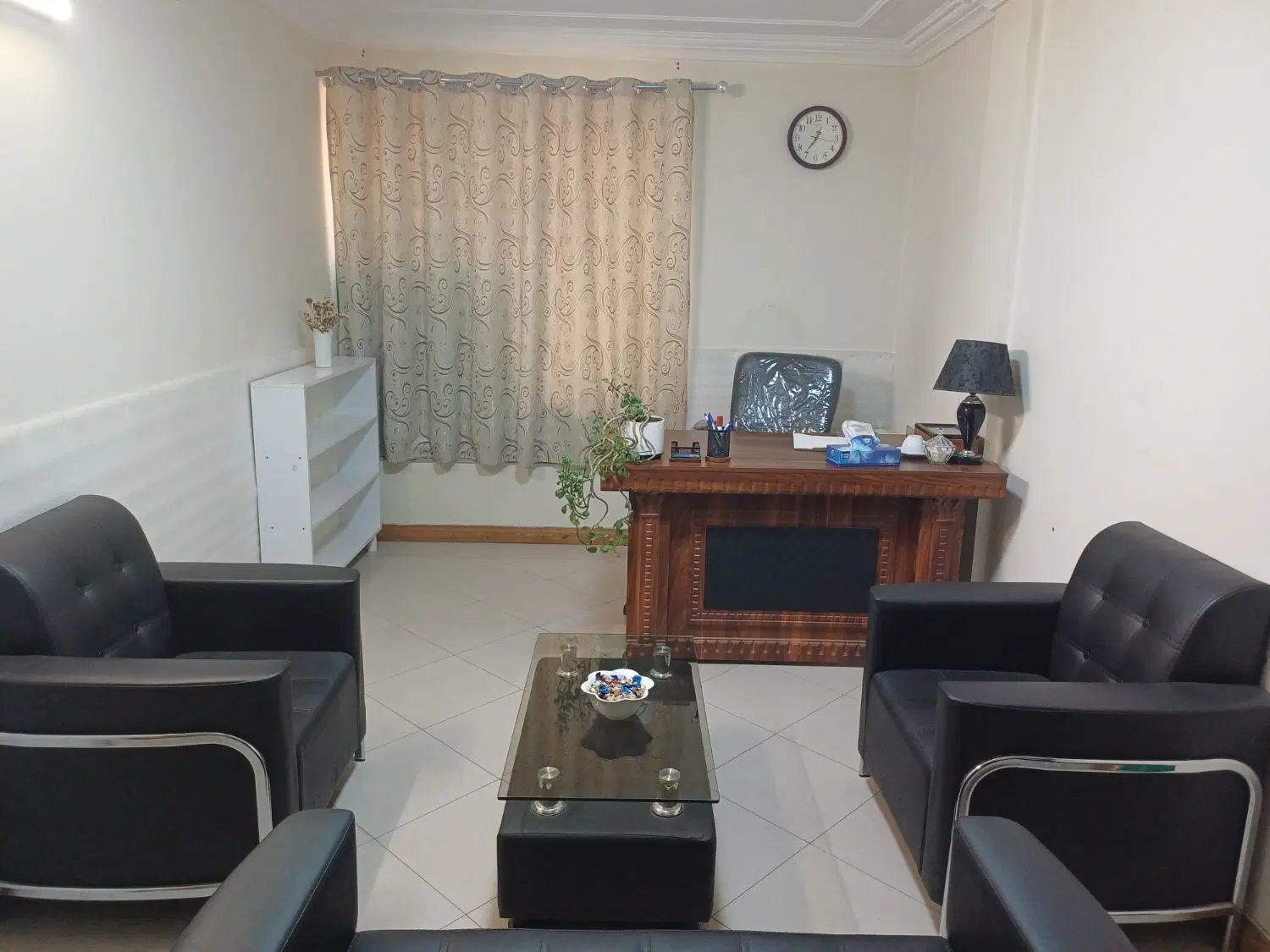 اجاره اتاق کار