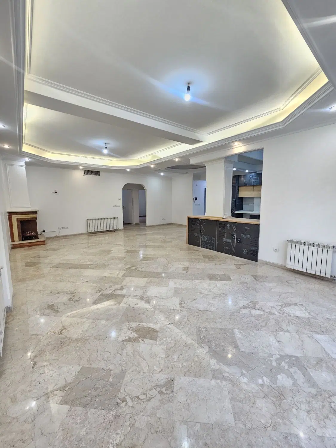 ۱۰۰ متر فول امکانات کم واحد تراورتن چهارباغ شرقی