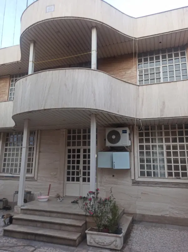 ساختمان دو طبقه  ویلایی