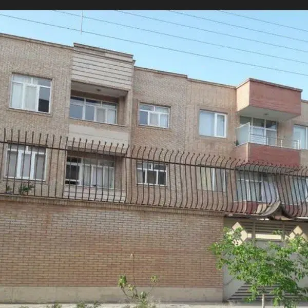 فروش 120 متری سه خوابه