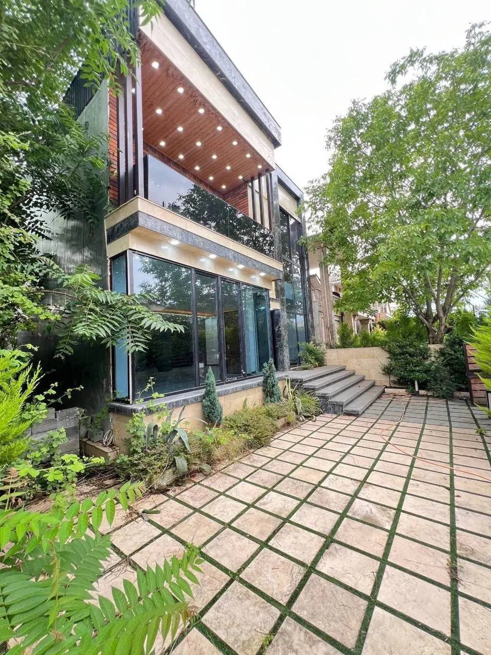 همخونه میشم خونهندارم