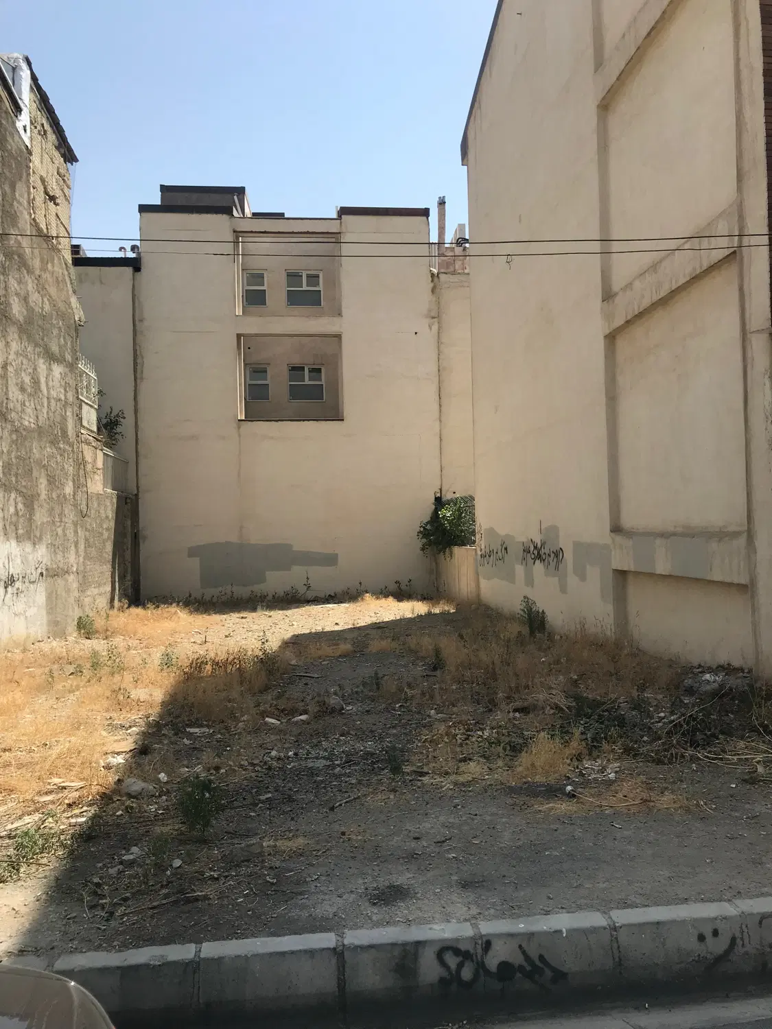1750متر زمین در دریاچه خلیج فارس با دستور نقشه