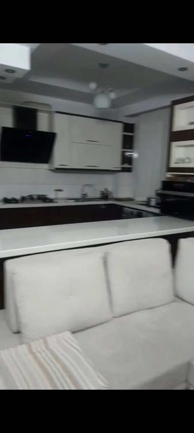 ۷۷متر ۲خواب ۸ساله پارکینگ اسانسور دارد
