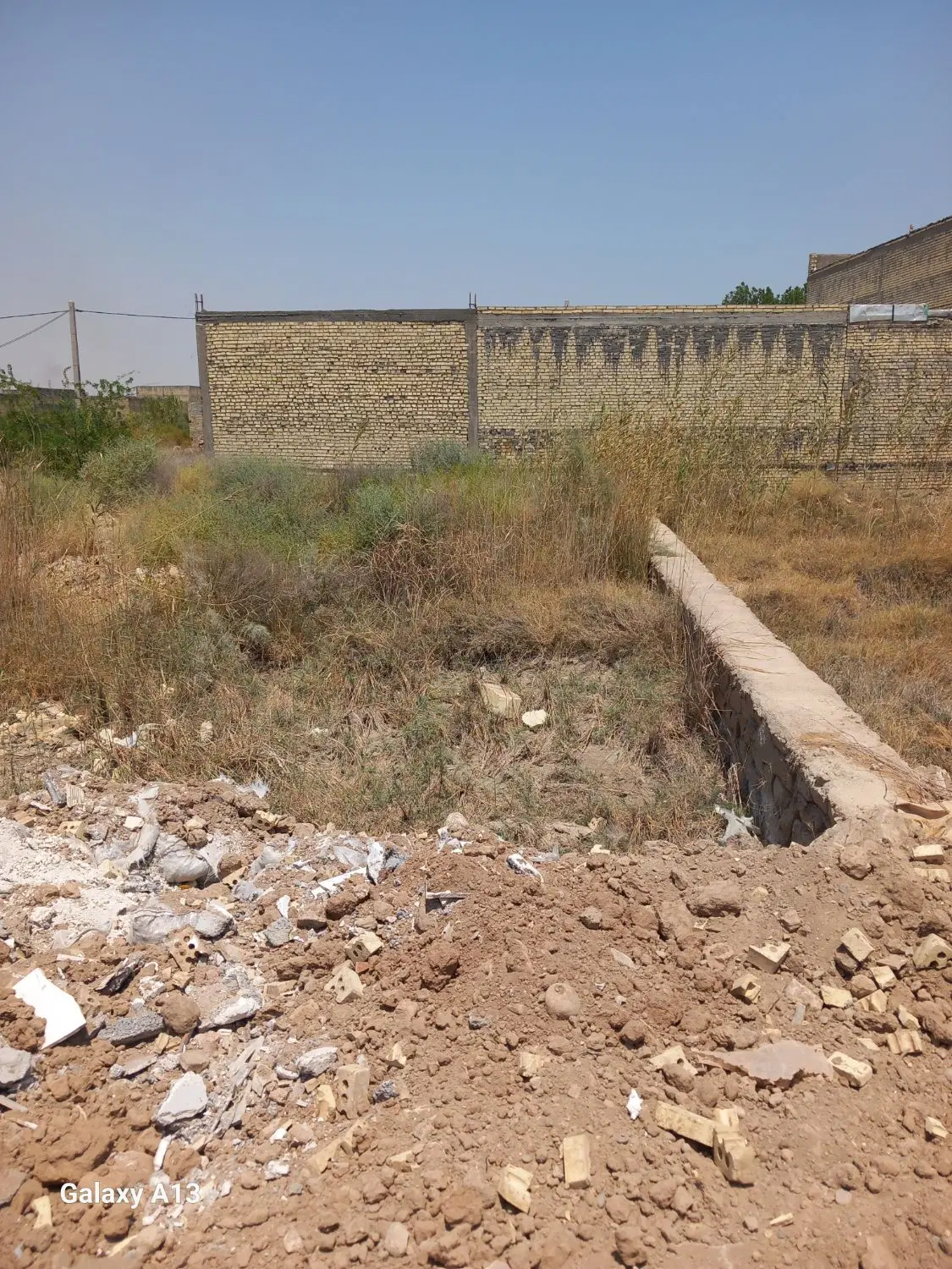 زمین ۱۴۰متردرجاده اختصاصی نفت وگازکارون