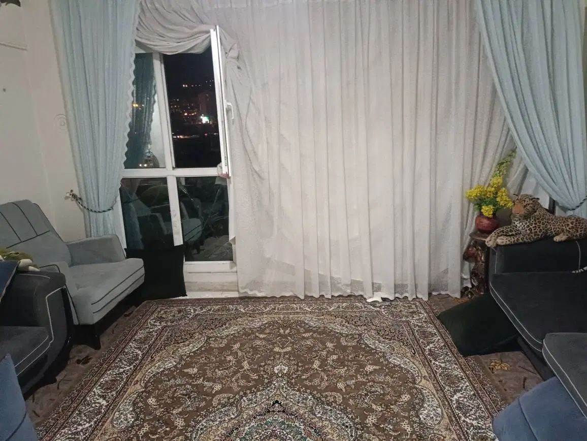 ۶۱ متری فول امکانات  نزدیک متروی شهران