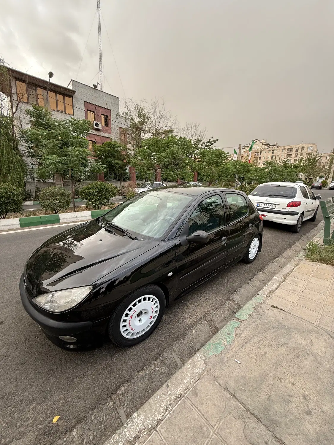 زمین خاکی ده قدمی خیابان اصلی معاوضه با ۲۰۶یا۲۰۷