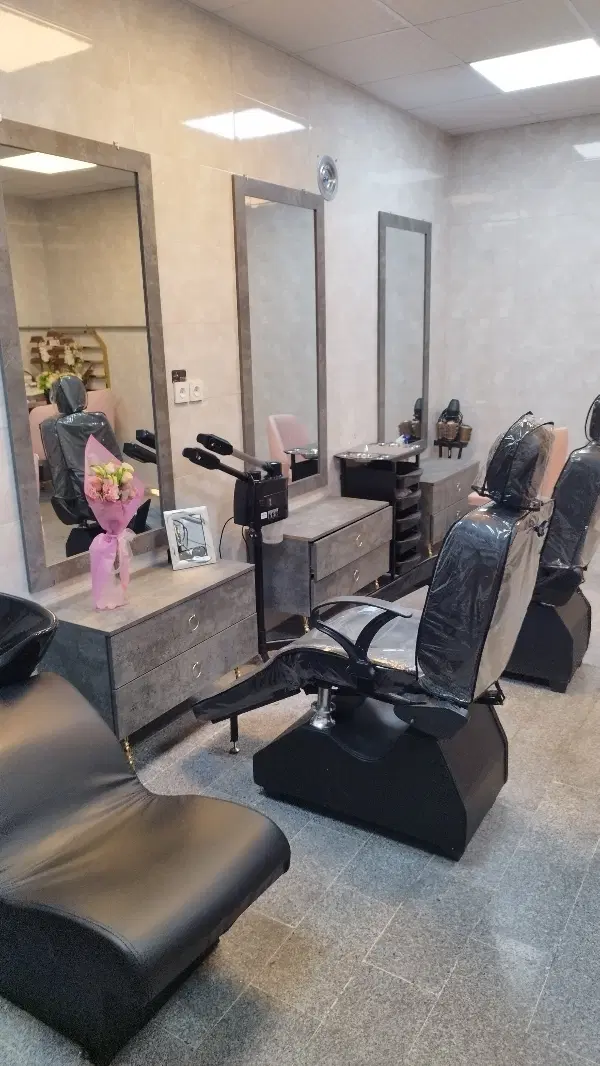 اجاره میز ناخن ،یونیت و صندلی رنگ و کوپ