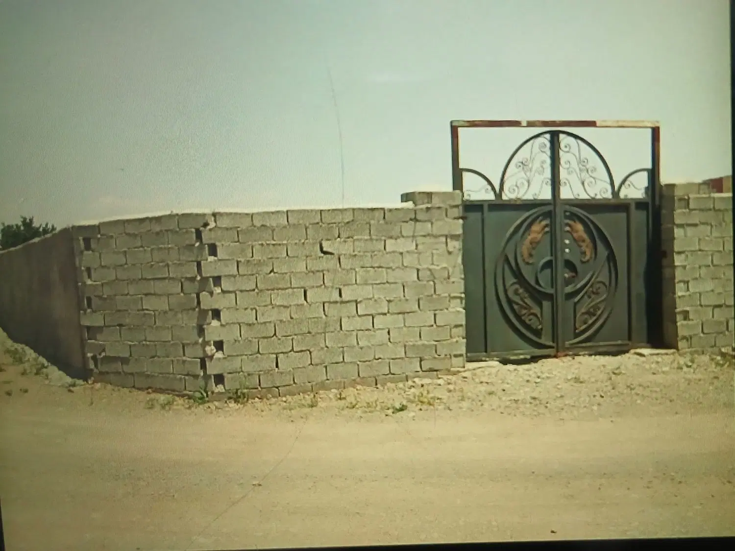 ۳۰۰مترزمین چسب متر دونبش