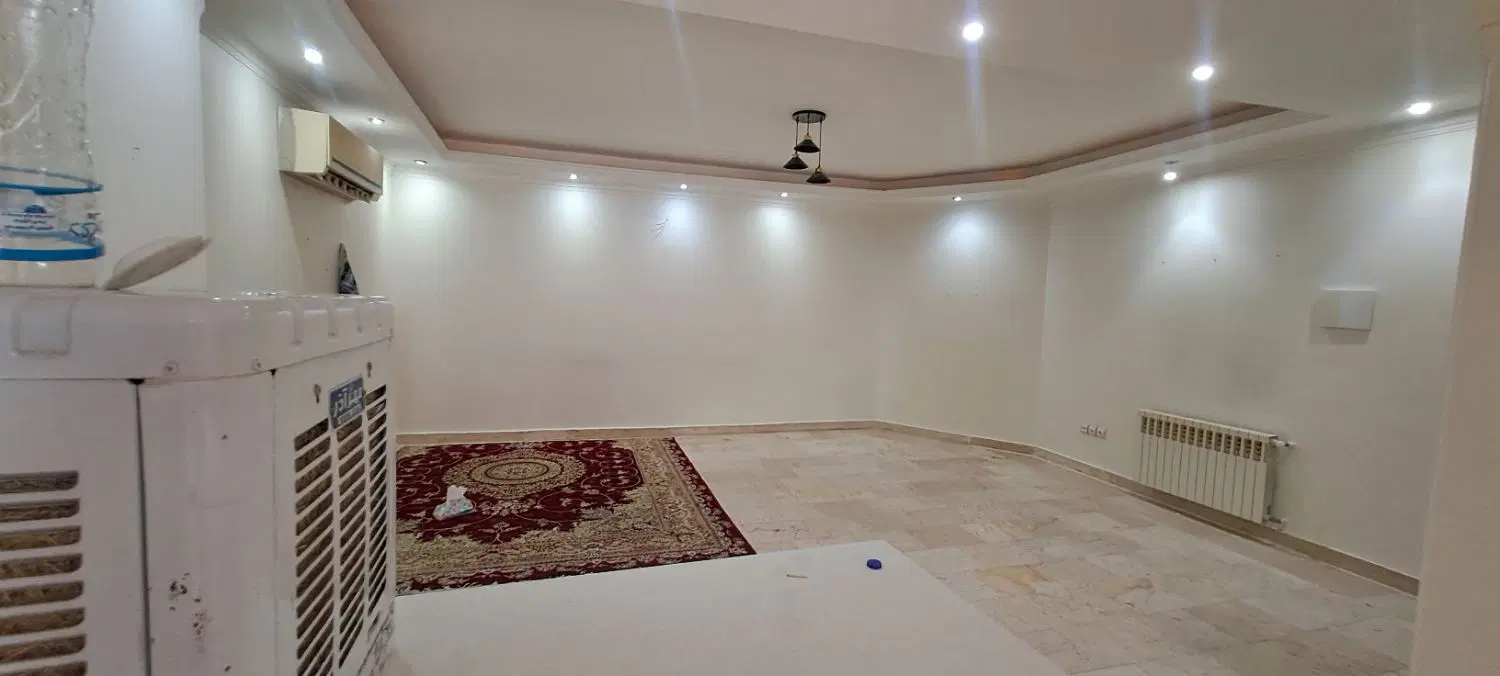 ۶۵ متر ۱ خواب خیابان آران با آسانسور حتی مجرد
