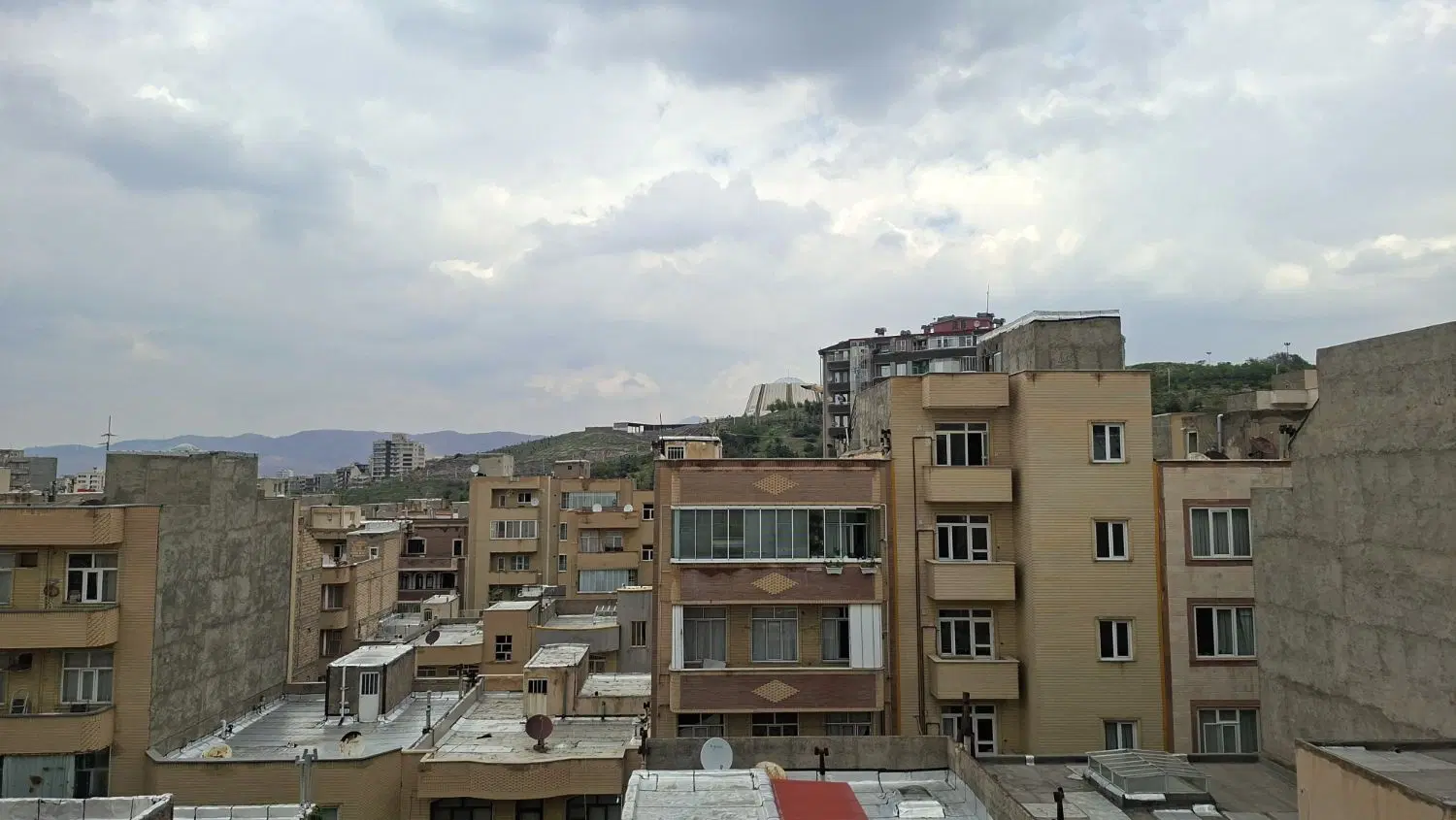 آپارتمان ۱۰۰ متر یاغچیان