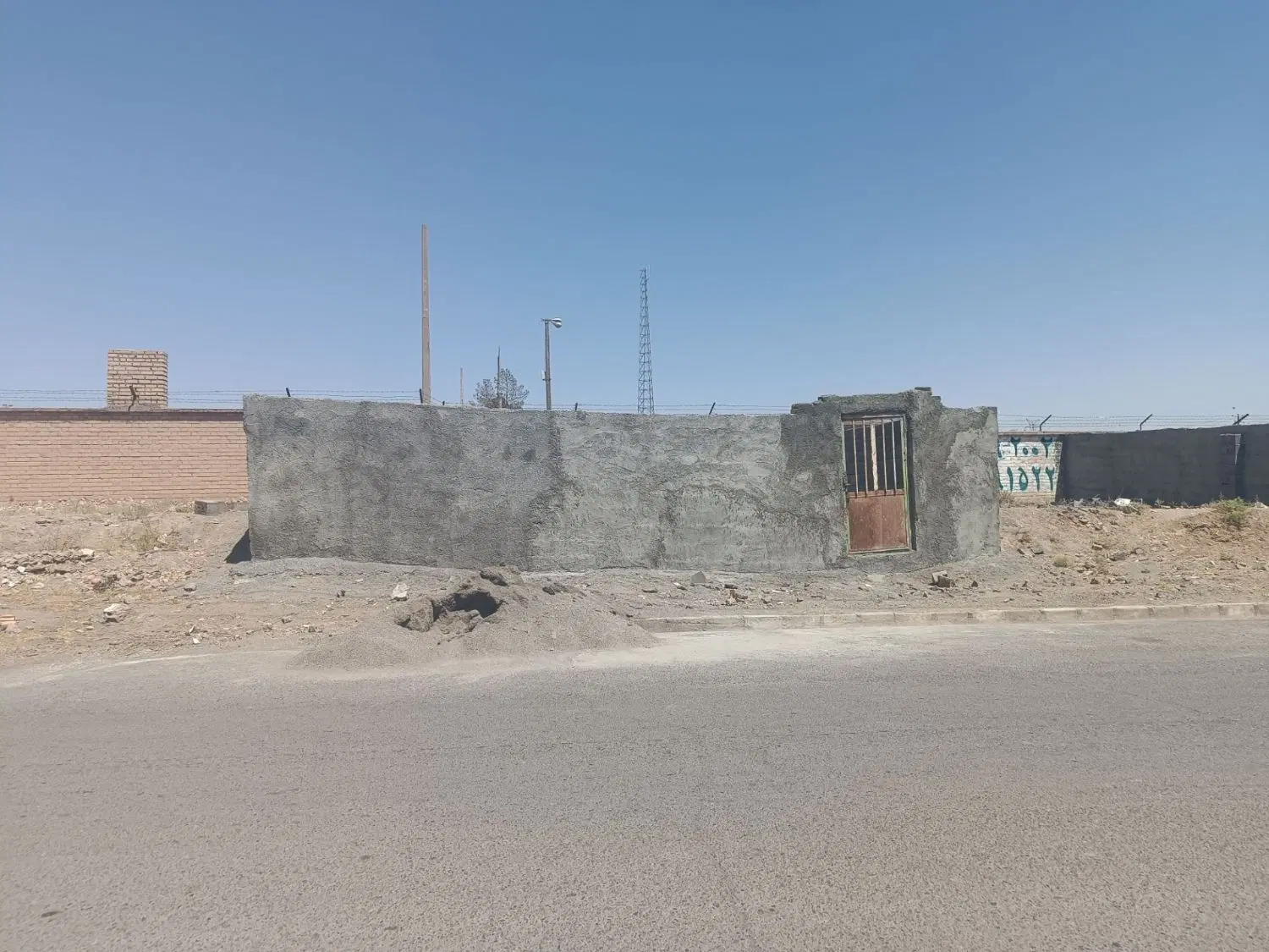 فروش زمین چهار دیواری