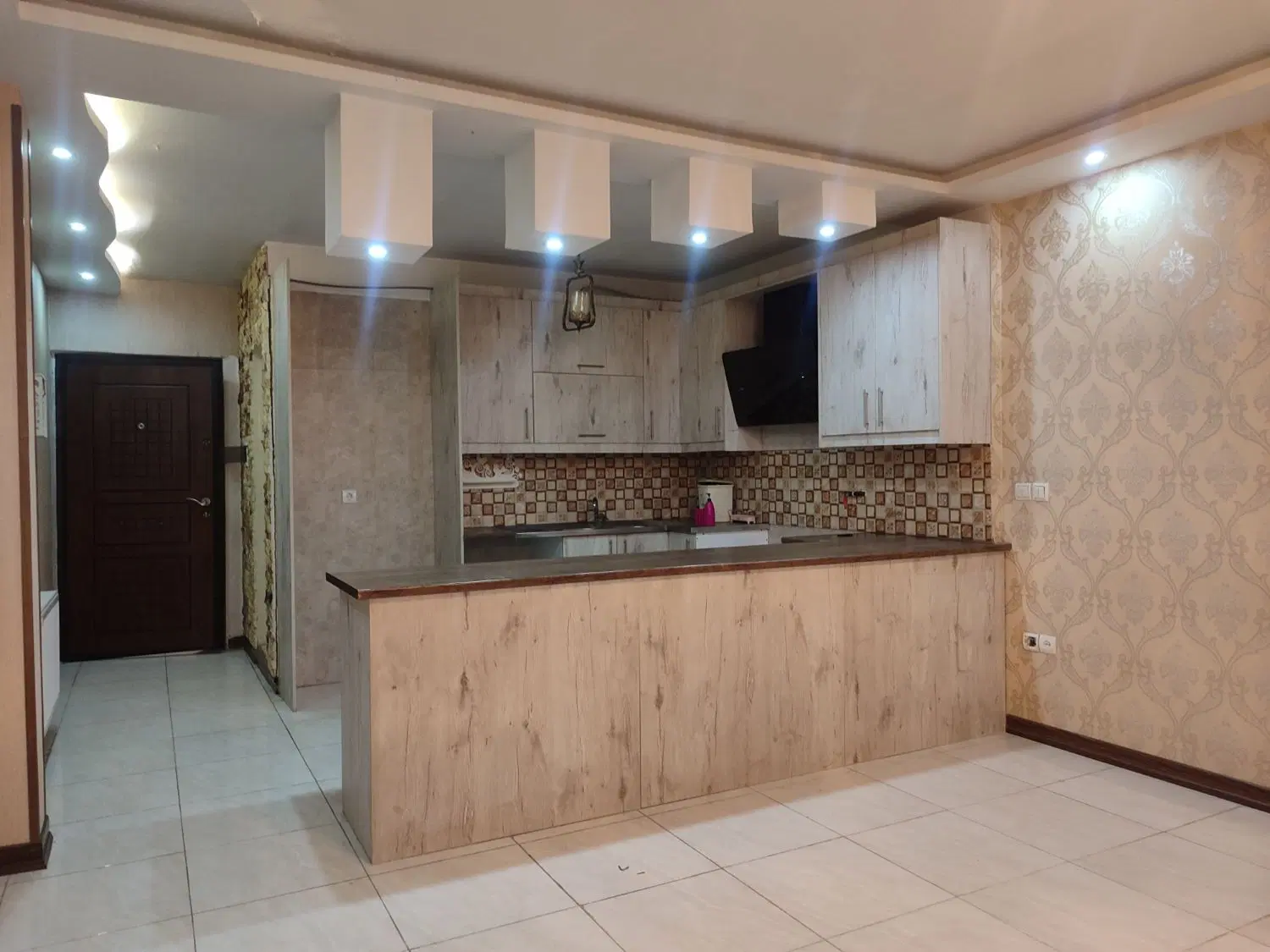فروش آپارتمان ۸۰ متری پارکینگ اختصاصی تخلیه گلشهر