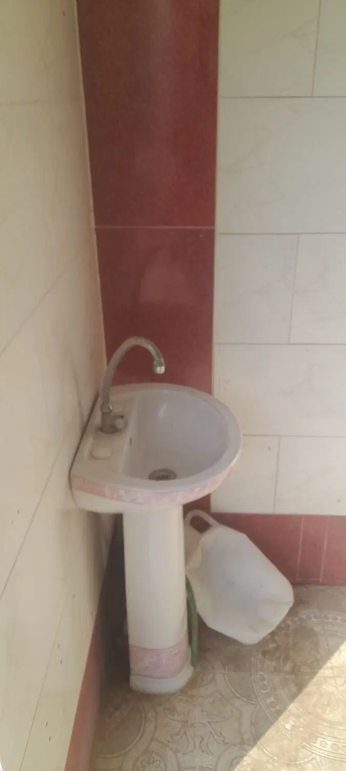 مغازه ۳۰متری بر خیابان اصلی