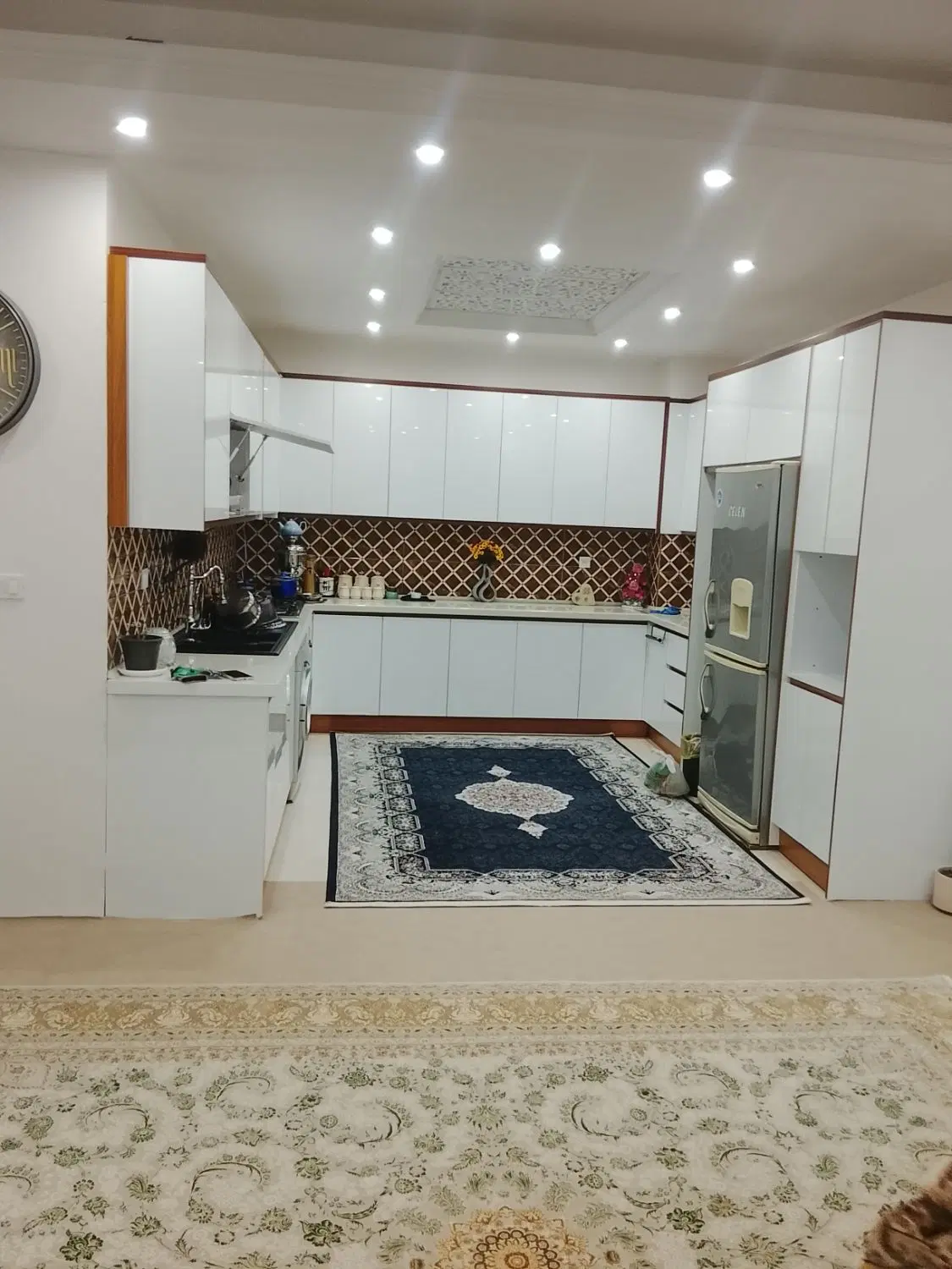 اپارتمان 86متری چیچکلو خیابان شیراز طبقه سوم