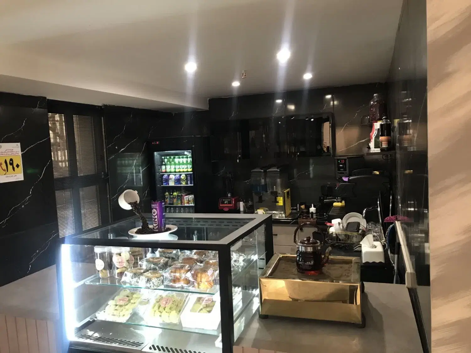 اجاره یا مشارکت کافی شاپ هتل ۳ ستاره