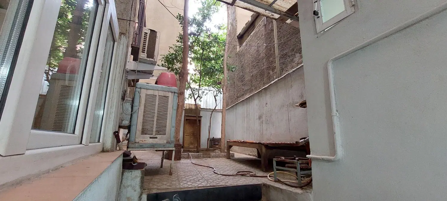 واحد حیاط دار ۵۱ متری تک خوابه مستر