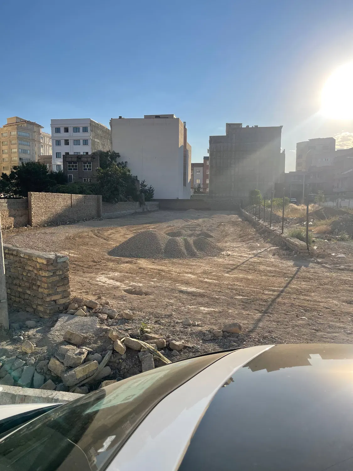 اجاره زمین نبش شورا و آهندوست
