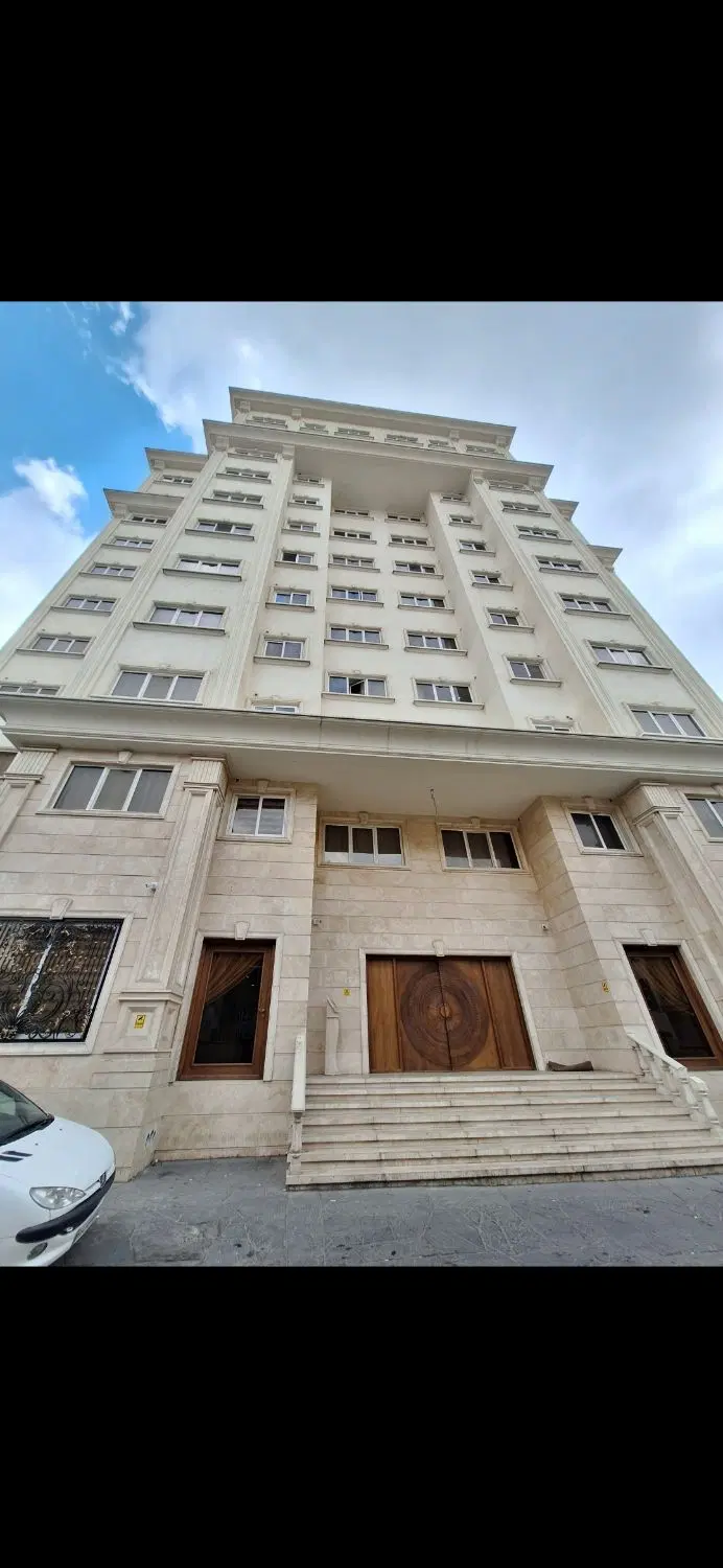 ۱۵۰متر نوساز ویلایی- ۶۰ متر حیاط -برج باغ رویال رز