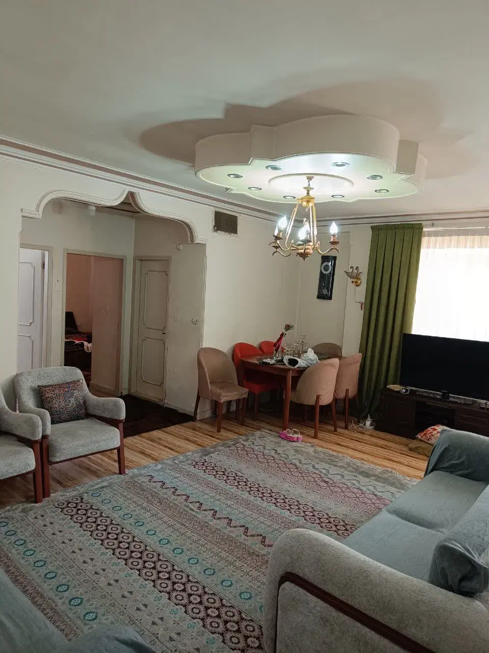آپارتمان ۹۰مترشهرک جهانما اجاره با پارکینگ اختصاصی