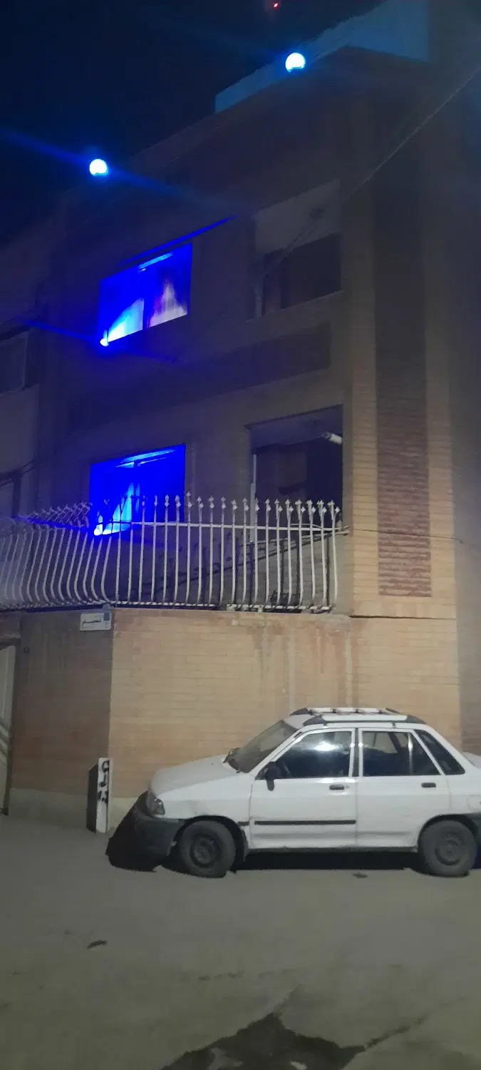 فوش خانه ۳ طبقه